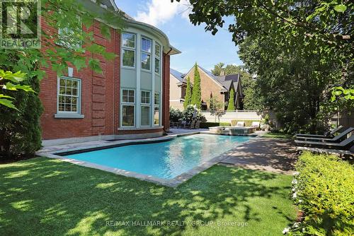 525 Piccadilly Avenue, Ottawa, ON - Outdoor With In Ground Pool