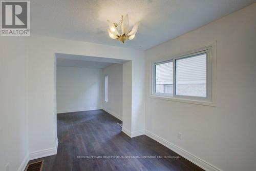 36 Fox Run, Barrie, ON - Indoor Photo Showing Other Room