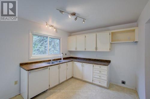 36 Fox Run, Barrie, ON - Indoor Photo Showing Kitchen With Double Sink