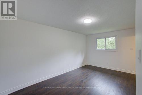 36 Fox Run, Barrie, ON - Indoor Photo Showing Other Room