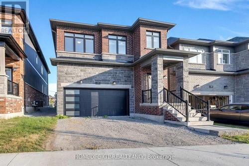 7 BARNYARD TRAIL  Barrie, ON L9J 0Y1