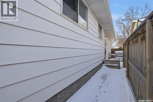 62 Vernon Crescent, Regina, SK - Outdoor