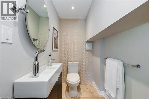 5281 Cindy Lane, Burlington, ON - Indoor Photo Showing Bathroom