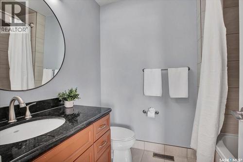 329 Clearwater Place, Saskatoon, SK - Indoor Photo Showing Bathroom