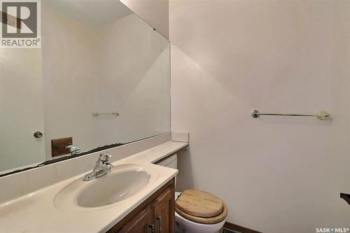 14 Deergrove Crescent, Regina, SK - Indoor Photo Showing Bathroom