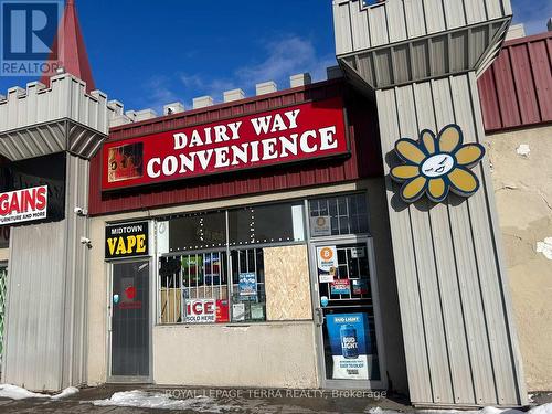 8 Midtown Drive, Oshawa, ON 