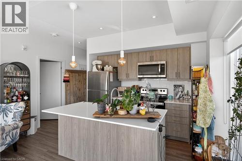 16 Markle Crescent Unit# 509, Ancaster, ON - Indoor Photo Showing Kitchen With Upgraded Kitchen