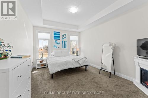 15 Compass Trail, Central Elgin, ON - Indoor Photo Showing Bedroom