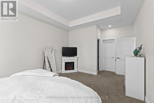 15 Compass Trail, Central Elgin, ON - Indoor Photo Showing Bedroom