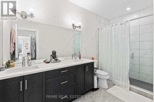 15 Compass Trail, Central Elgin, ON - Indoor Photo Showing Bathroom