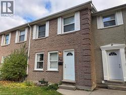 154 WESTCOURT Place  Waterloo, ON N2L 2R7