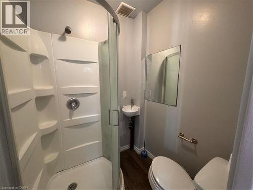 154 Westcourt Place, Waterloo, ON - Indoor Photo Showing Bathroom