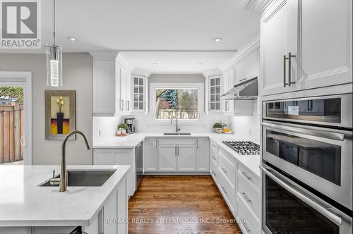 315 Swinburne Road, Burlington, ON - Indoor Photo Showing Kitchen With Upgraded Kitchen