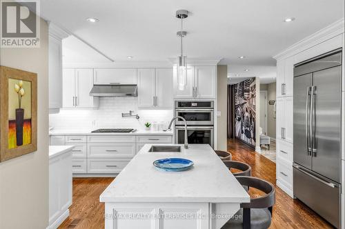 315 Swinburne Road, Burlington, ON - Indoor Photo Showing Kitchen With Upgraded Kitchen