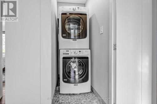 315 Swinburne Road, Burlington, ON - Indoor Photo Showing Laundry Room