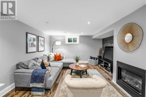 315 Swinburne Road, Burlington, ON - Indoor Photo Showing Living Room With Fireplace