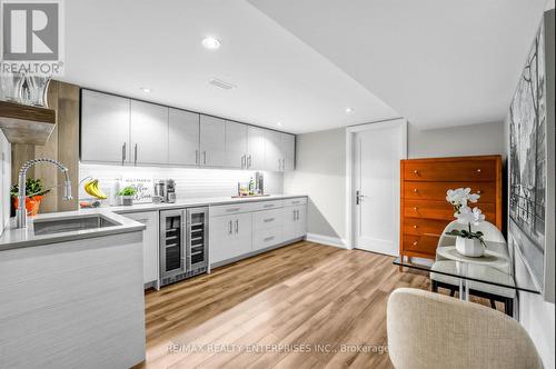 315 Swinburne Road, Burlington, ON - Indoor Photo Showing Kitchen With Upgraded Kitchen