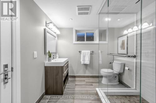 315 Swinburne Road, Burlington, ON - Indoor Photo Showing Bathroom