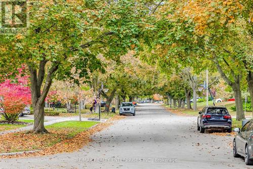 315 Swinburne Road, Burlington, ON - Outdoor