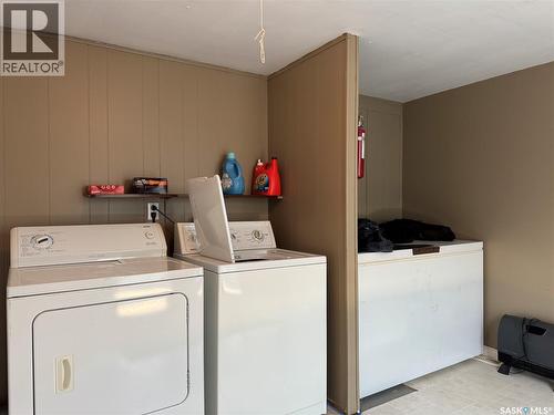 410 6Th Street E, Wynyard, SK - Indoor Photo Showing Laundry Room