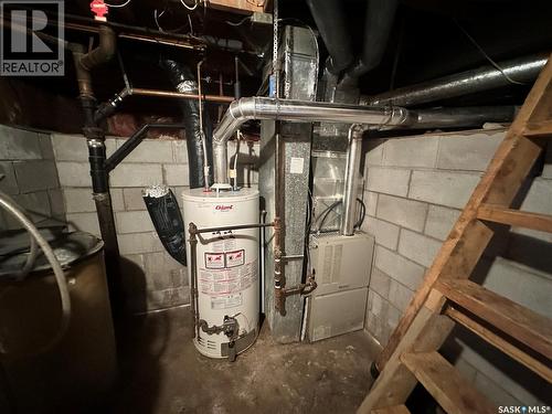 410 6Th Street E, Wynyard, SK - Indoor Photo Showing Basement