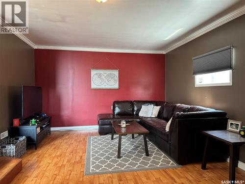 410 6Th Street E, Wynyard, SK - Indoor