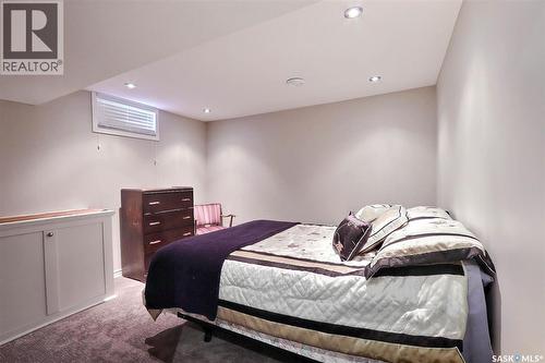122 Macarthur Drive, Prince Albert, SK - Indoor Photo Showing Bedroom