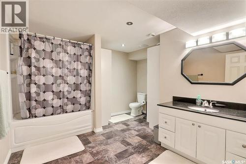 122 Macarthur Drive, Prince Albert, SK - Indoor Photo Showing Bathroom