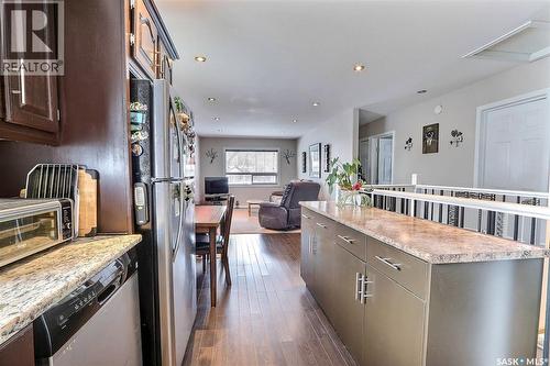 122 Macarthur Drive, Prince Albert, SK - Indoor Photo Showing Kitchen