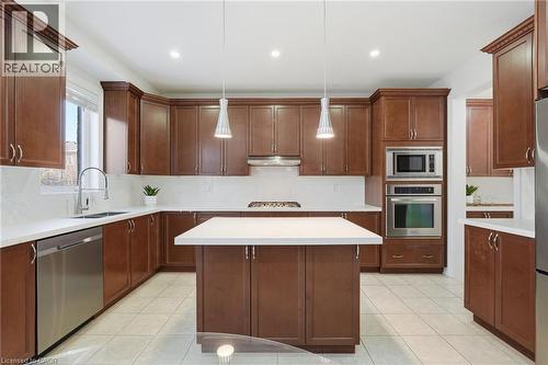 3071 Jenn Avenue, Burlington, ON - Indoor Photo Showing Kitchen