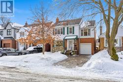 18 ELMVIEW DRIVE  Toronto, ON M1N 2W4