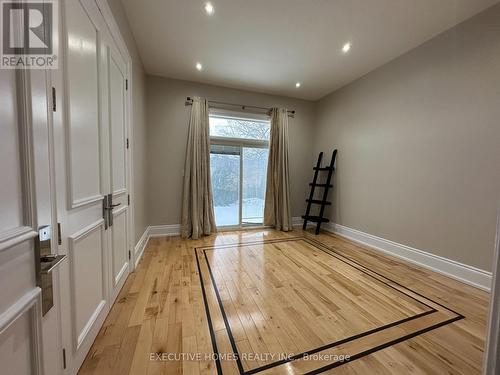 2613 Fifth Line W, Mississauga, ON - Indoor Photo Showing Other Room