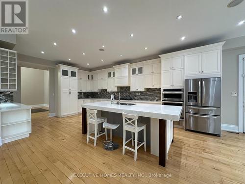 2613 Fifth Line W, Mississauga, ON - Indoor