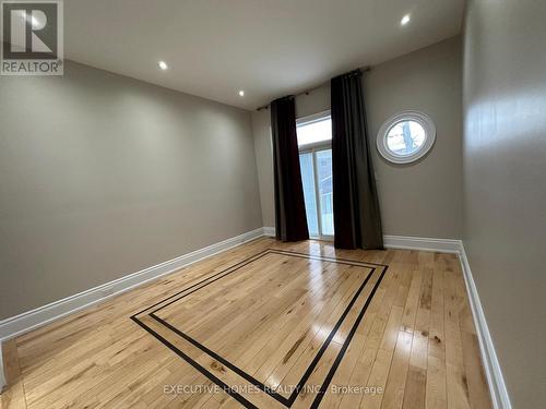 2613 Fifth Line W, Mississauga, ON - Indoor Photo Showing Other Room