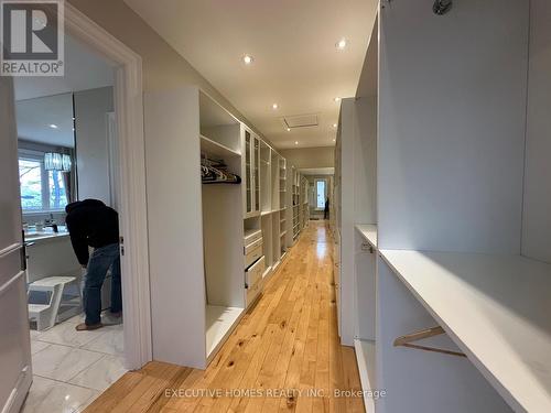 2613 Fifth Line W, Mississauga, ON - Indoor Photo Showing Other Room