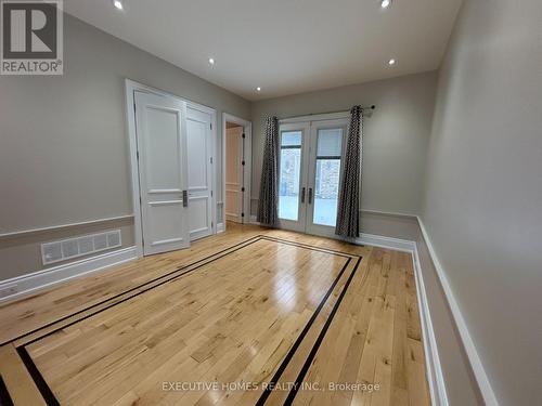 2613 Fifth Line W, Mississauga, ON - Indoor Photo Showing Other Room