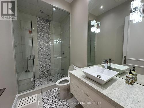 2613 Fifth Line W, Mississauga, ON - Indoor Photo Showing Bathroom