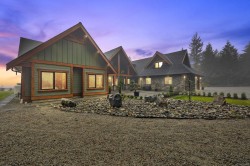 1745 Warn Way  Qualicum Beach, BC V9K 2S3