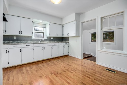 649 Mcphee Ave, Courtenay, BC 