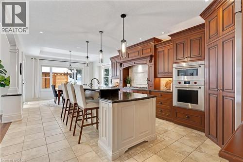 443 Malabar Drive, Waterloo, ON - Indoor Photo Showing Kitchen With Upgraded Kitchen