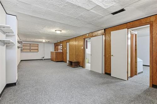882 Dudley Avenue, Winnipeg, MB - Indoor