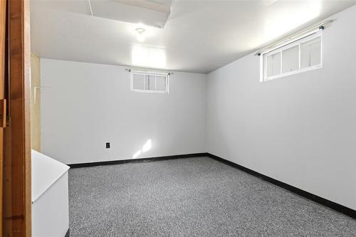 882 Dudley Avenue, Winnipeg, MB - Indoor Photo Showing Other Room