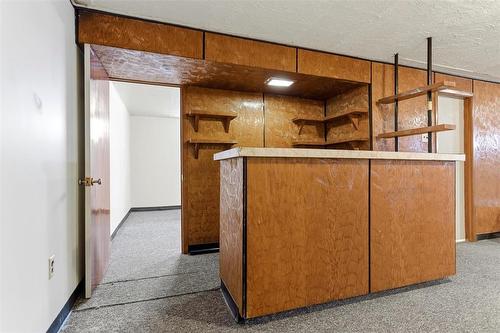 882 Dudley Avenue, Winnipeg, MB - Indoor Photo Showing Other Room
