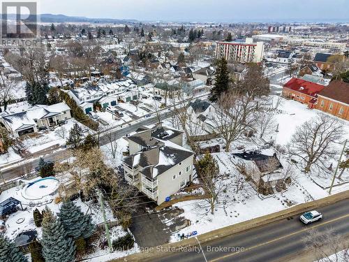 1 - 4245 QUEEN STREET  Lincoln (Beamsville), ON L3J 2G2