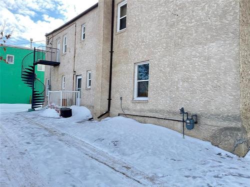 1241 Rosser Avenue, Brandon, MB - Outdoor