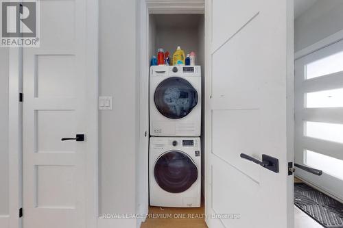 223 Manning Avenue, Toronto, ON - Indoor Photo Showing Laundry Room