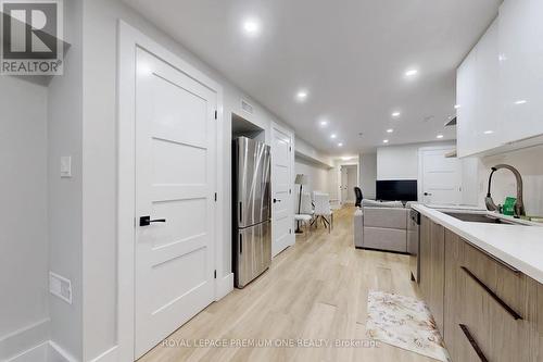223 Manning Avenue, Toronto, ON - Indoor Photo Showing Kitchen
