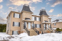 1111  - 1115 Rue des Orchidées  Farnham, QC J2N 3C2