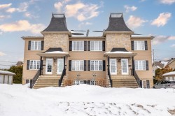 1101  - 1105 Rue des Orchidées  Farnham, QC J2N 3C2