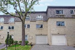 62 COURVILLE CAUSEWAY  Toronto, ON M2J 3V5